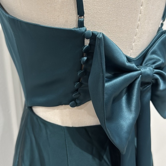 Dress the Population Clarice Tiered Ruffle Satin Gown in Pine Emerald Green - S - Picture 7 of 8